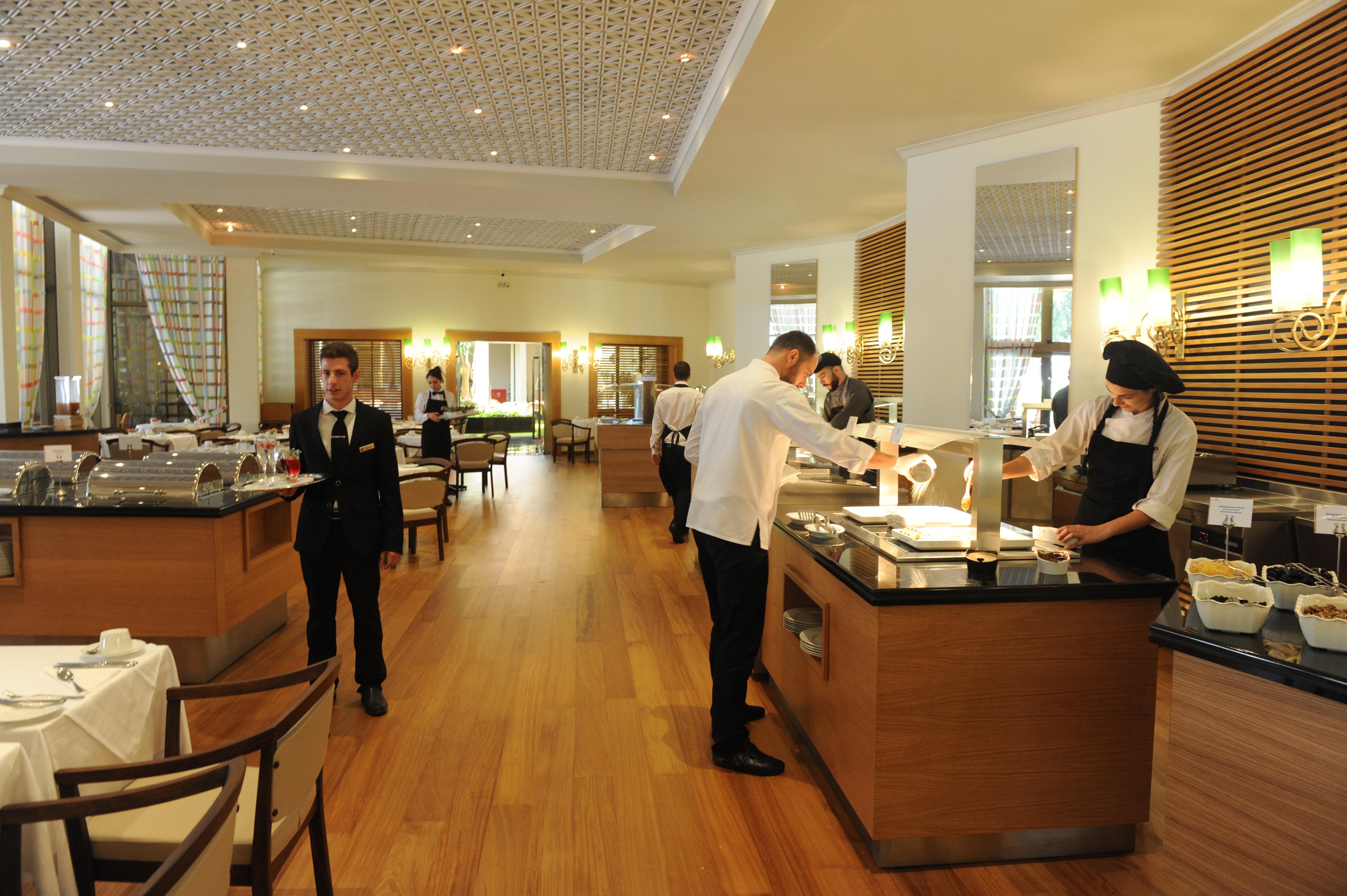 ロードス パレス ホテル イキソス エクステリア 写真 A buffet at a hotel