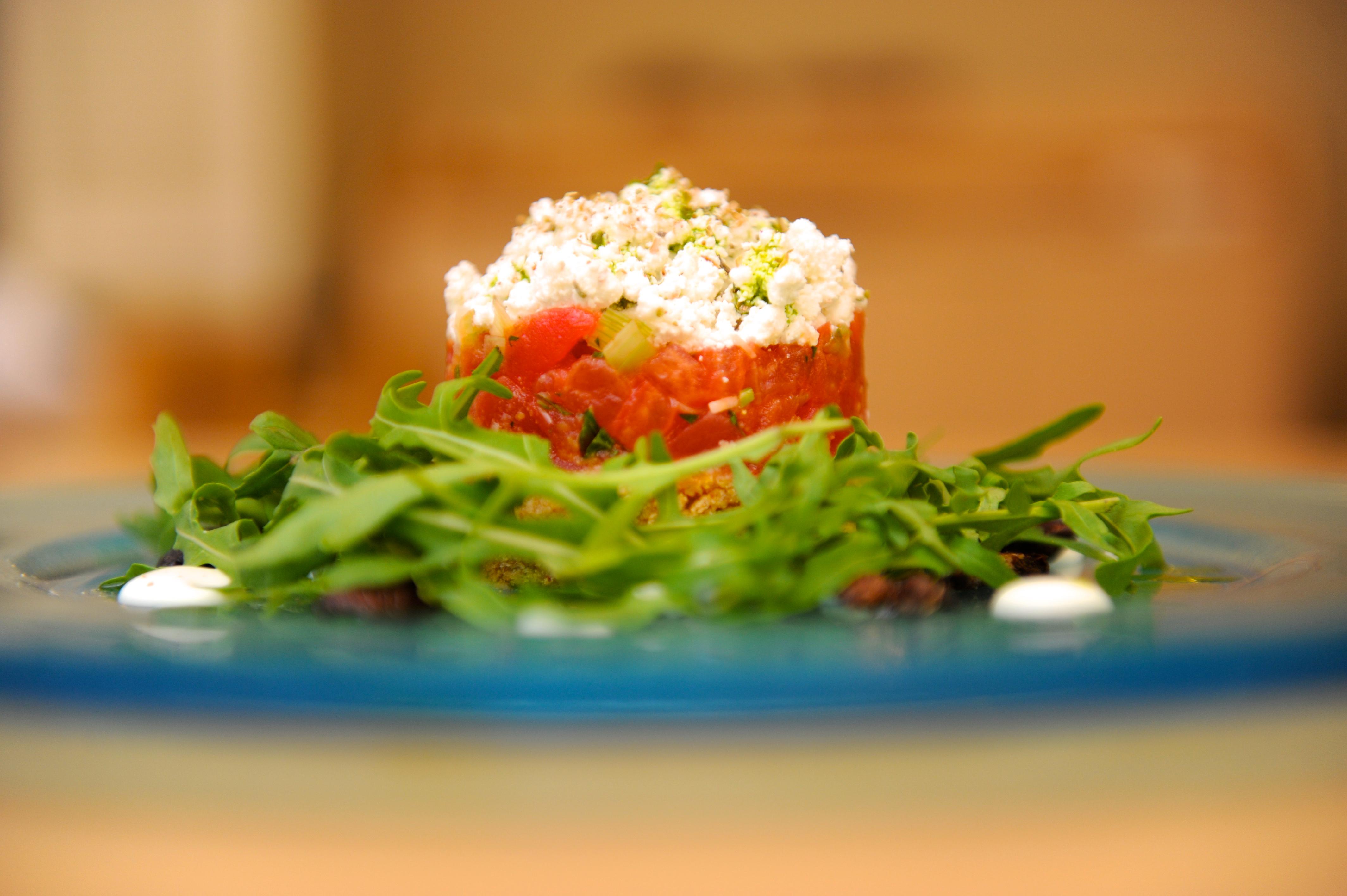 ロードス パレス ホテル イキソス エクステリア 写真 A salad with goat's cheese