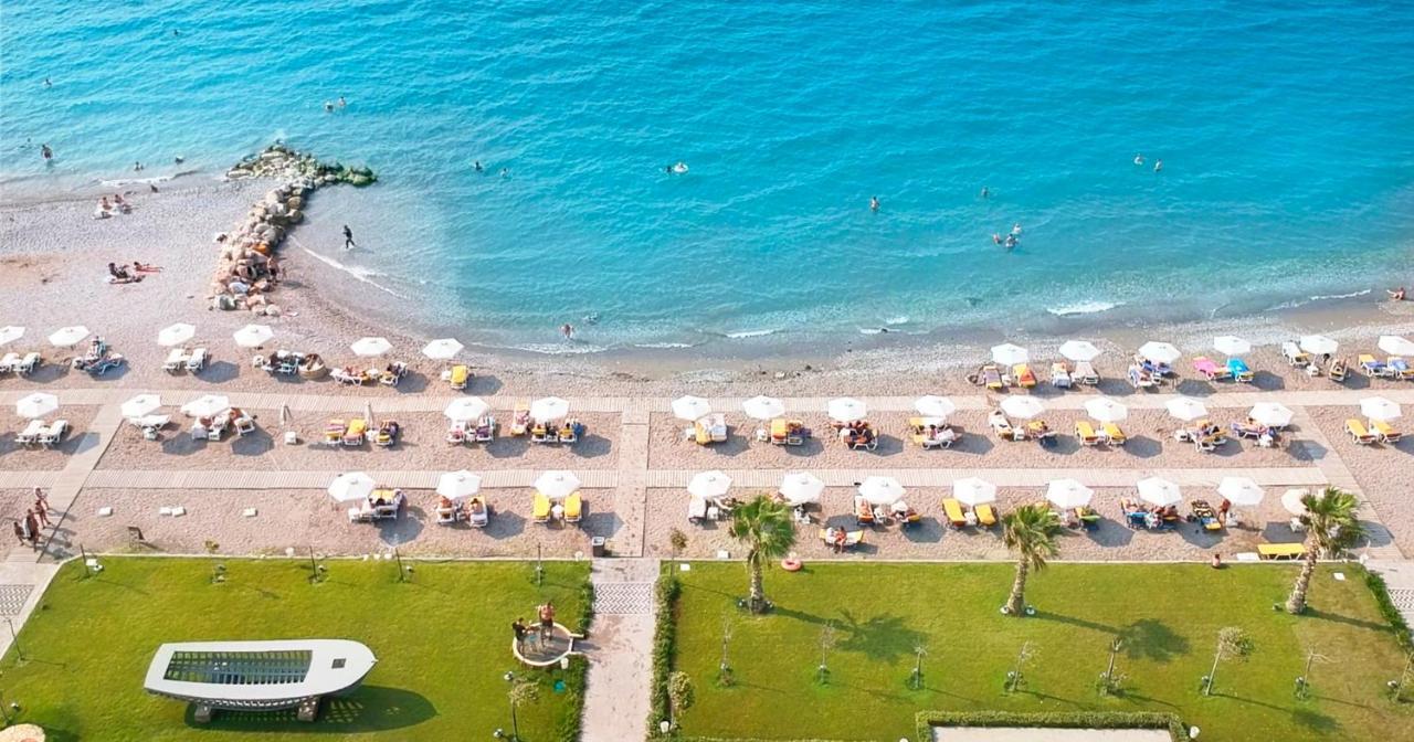 ロードス パレス ホテル イキソス エクステリア 写真 Aerial view of the beach